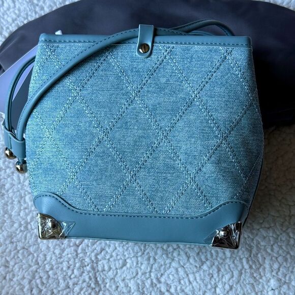 Chio’2nd bucket bag  (CLEARANCE SALE ) - Picture 5 of 10